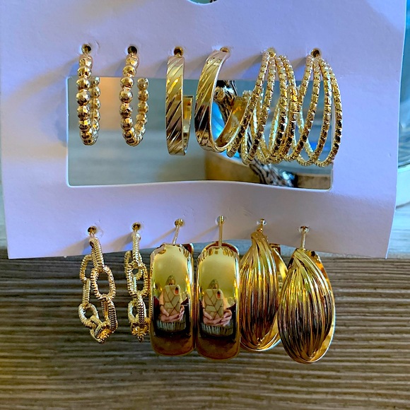 6/$8 NEW Gold Tone Hoop Earrings - Picture 1 of 11